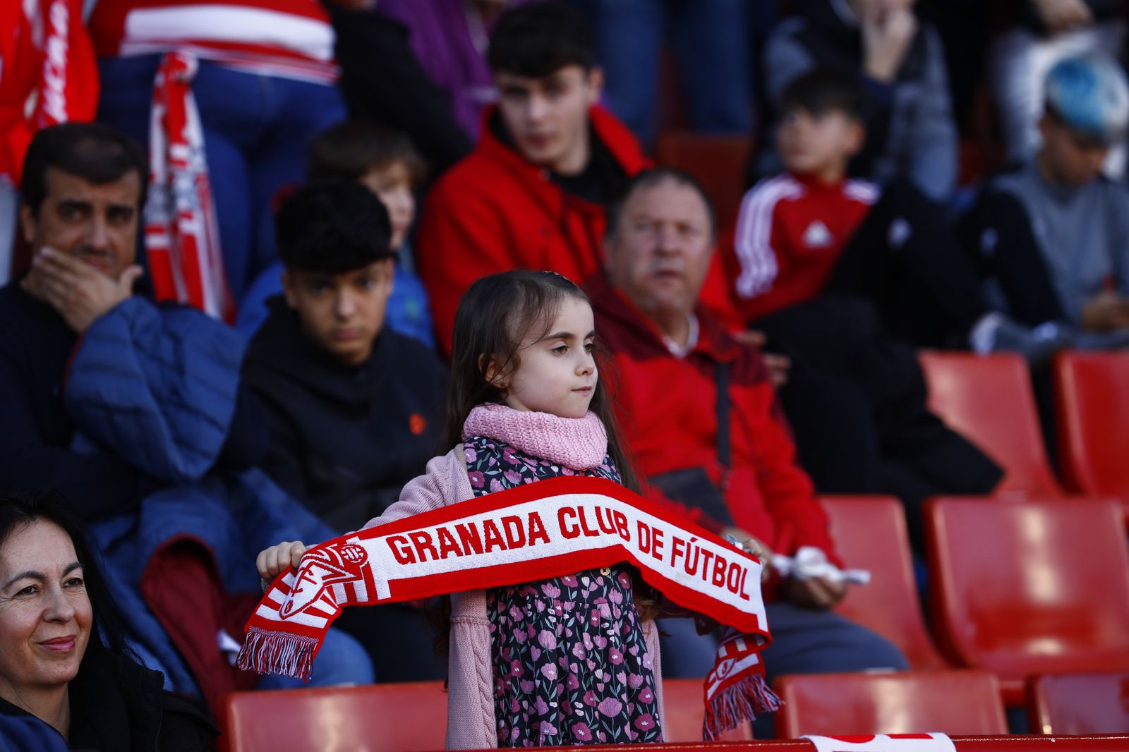 La grada de Los Cármenes durante los primeros minutos del Granada - Athletic