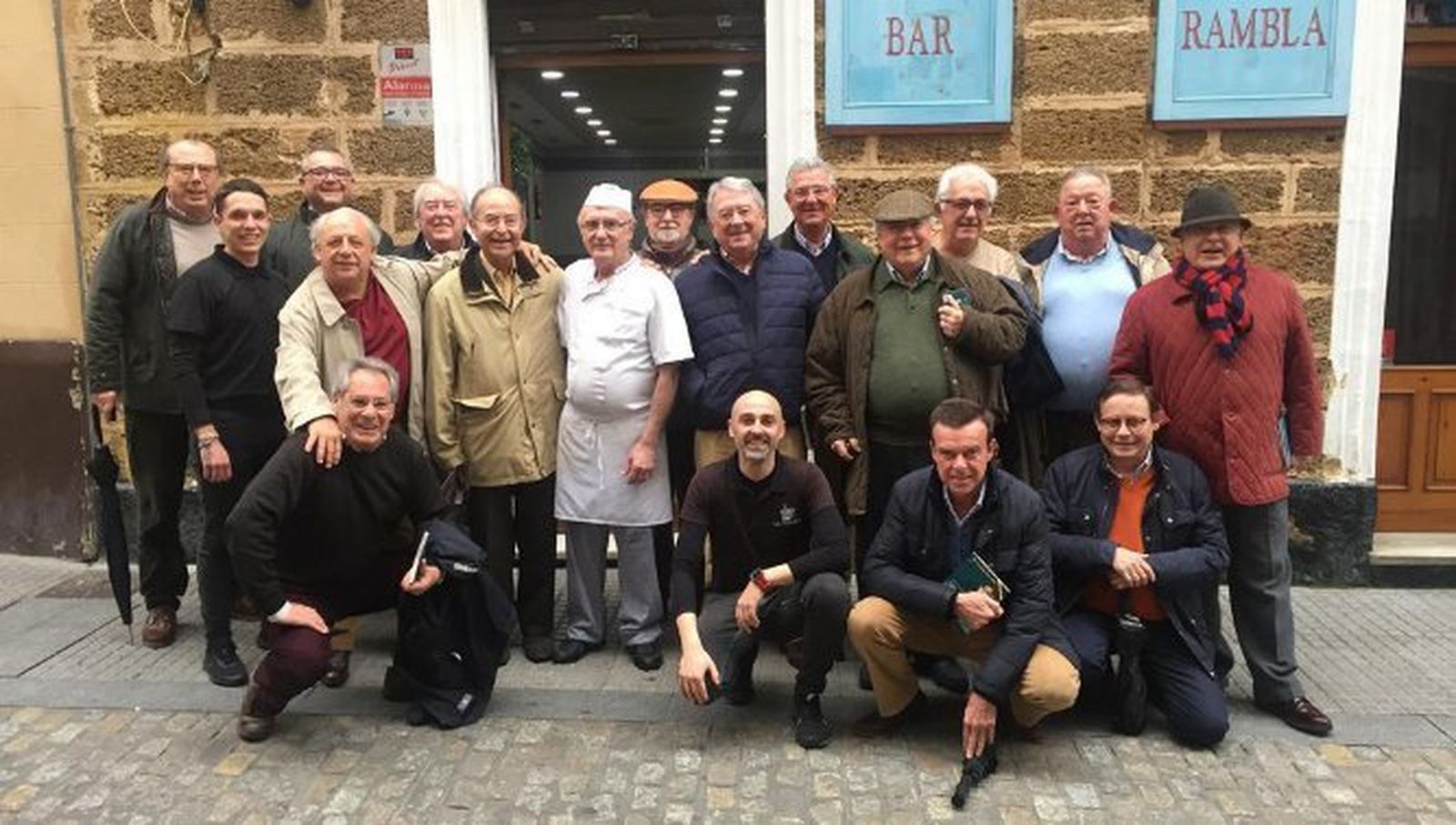 José María Otero, Francisco Orgambides, Juan Ramón Cirici, Pepe Bote, Juan Lamet, Alejandro Delgado Lallemand, Ignacio Moreno, Benito Moral, Juan Sandlés, Enrique Maestre, Carlos Aranda, Juan Carlos Lacave, Juan Quiñones, Alfonso Domecq y Antonio Grimaldi.