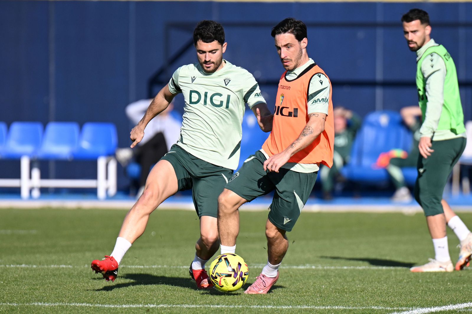 Iza Carcelén y Ortuño en la primera sesión de la semana.