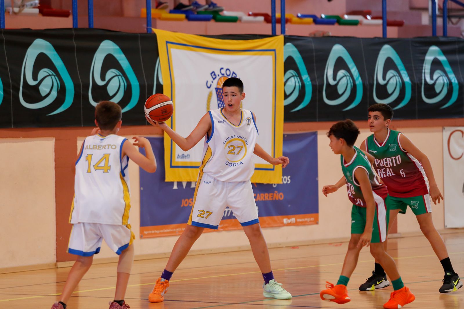 Las fotos de la penúltima jornada del Cadeba mini-masculino de La Línea