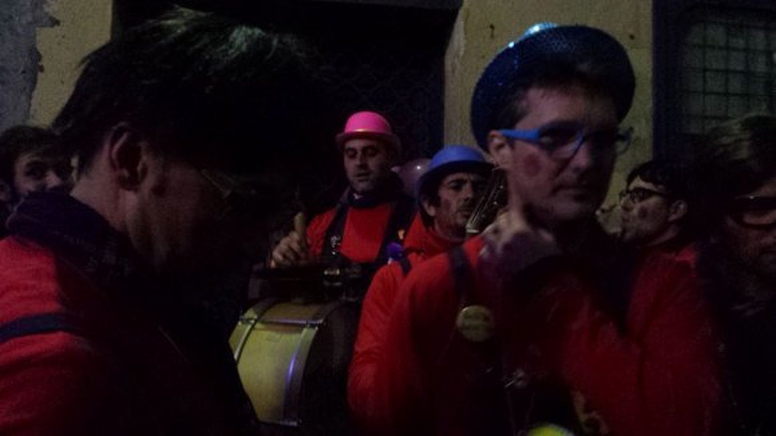 Hasta los cantagüebos.