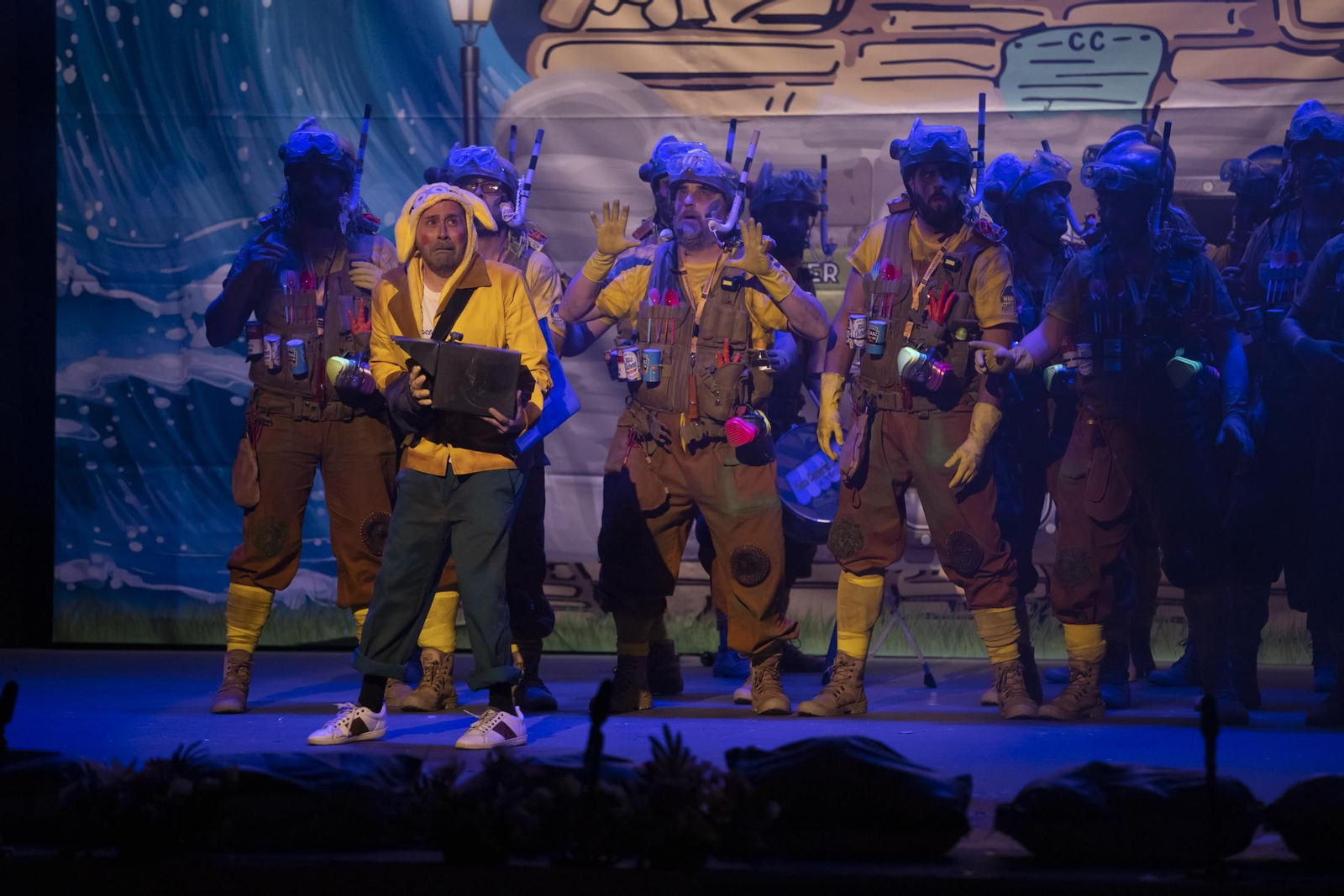 Imágenes de la actuación de la murga de Huelva "No te vayas a espantar. El juicio final" en el Carnaval Colombino