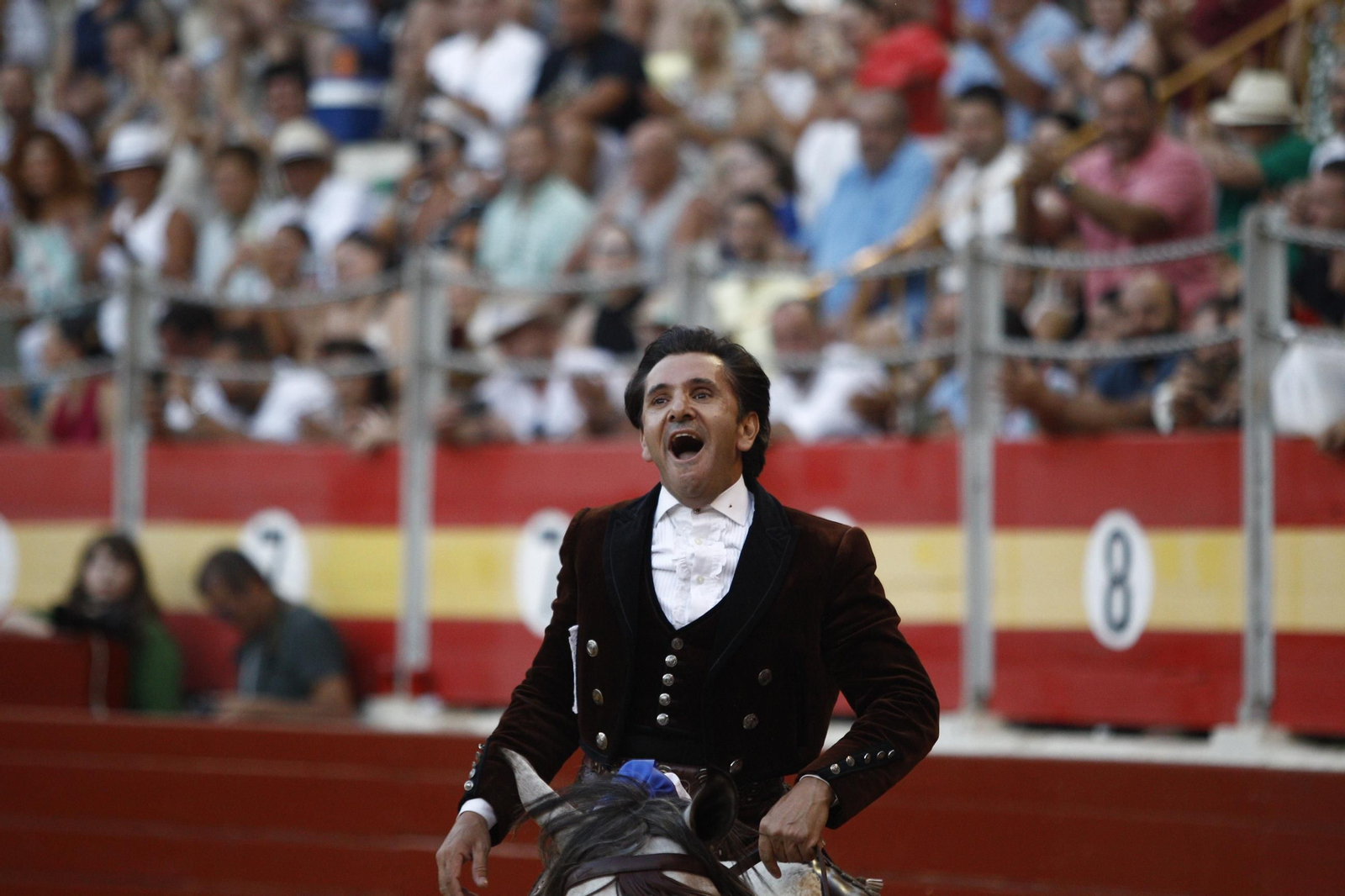 Las mejores imágenes de la corrida de toros de Diego Ventura, Talavante y Pablo Aguado, en Almería