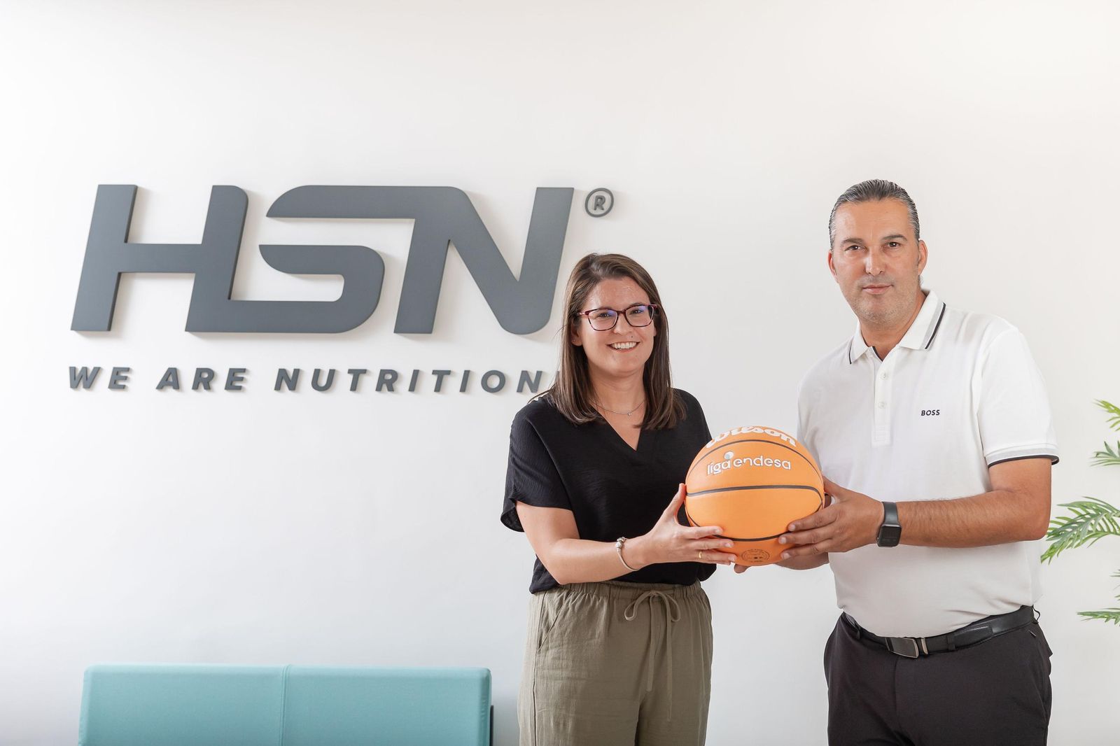 López y Fernández-Arenas tras la firma del acuerdo