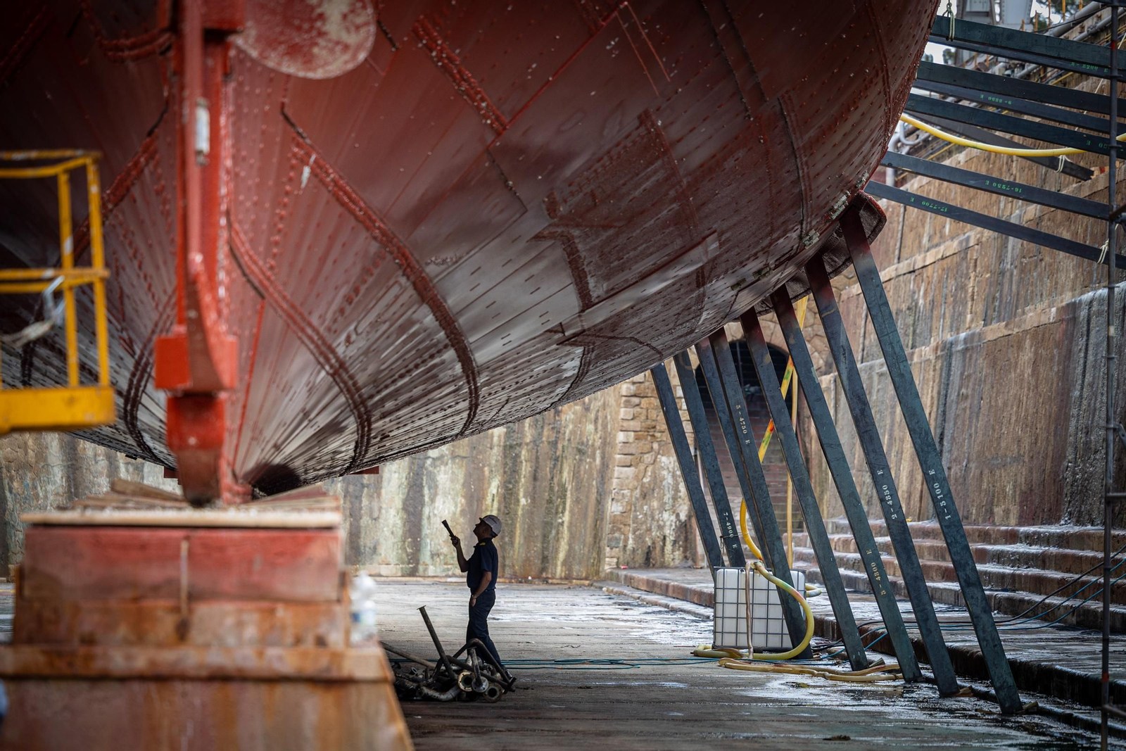 Un recorrido completo por las obras del buque escuela 'Juan Sebastián de Elcano'
