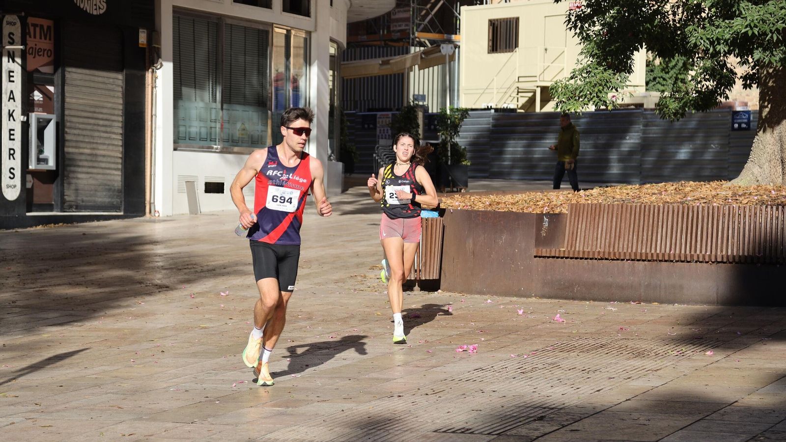 Búscate en las fotos de la Carrera de la Prensa en Málaga