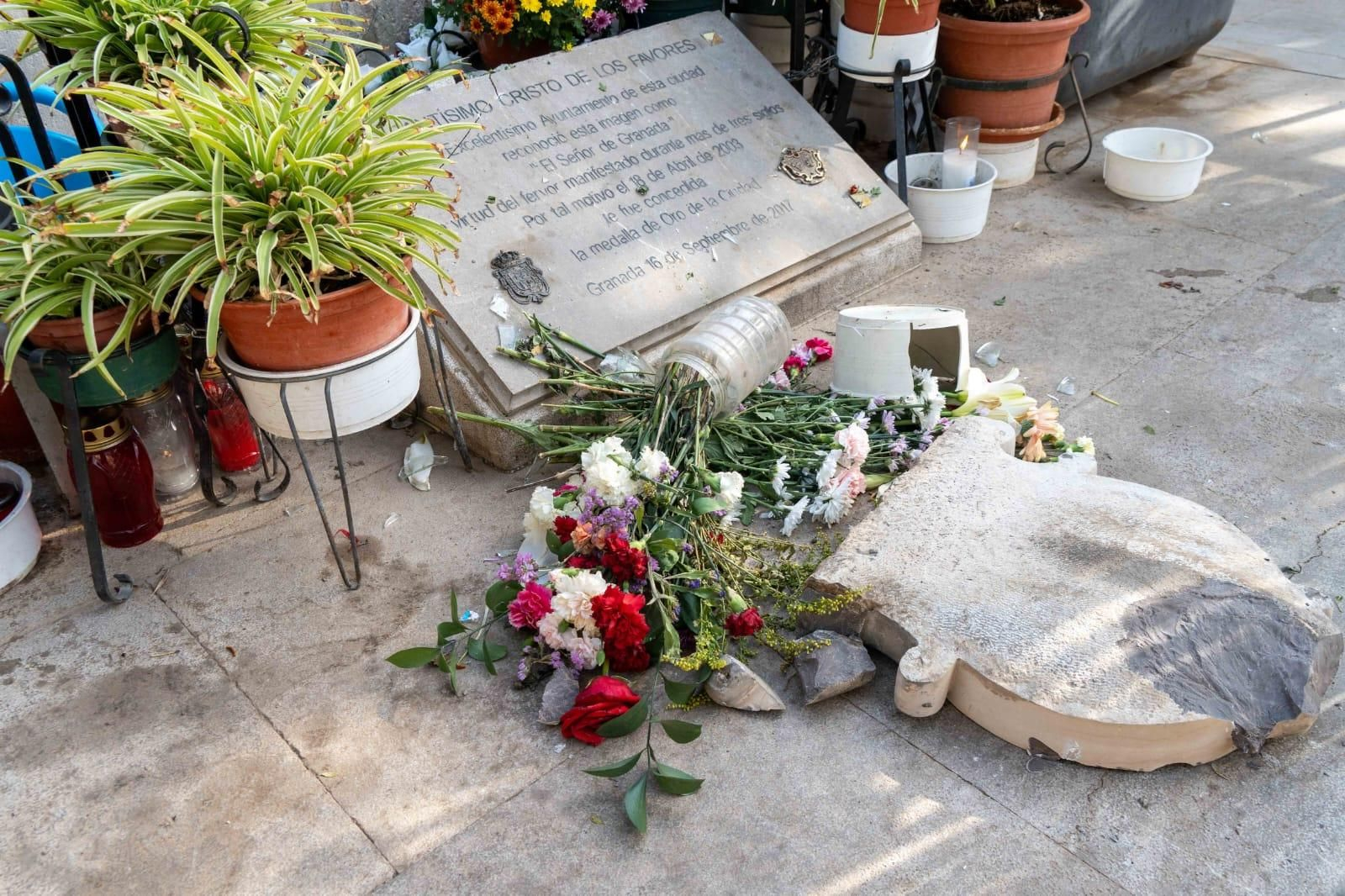 Desperfectos aún visibles en el Cristo de los Favores