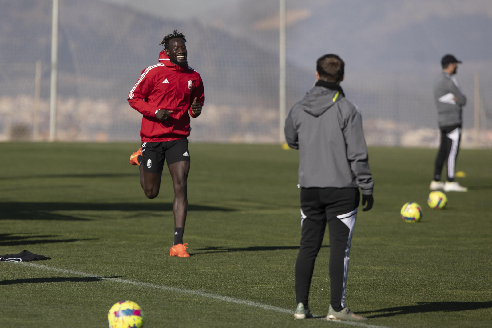 Primeras imágenes de Famara Diédhiou como jugador del Granada CF