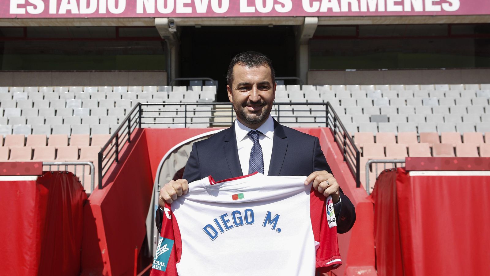 Diego Martínez fue presentado como entrenador del Granada el 19 de junio del año pasado
