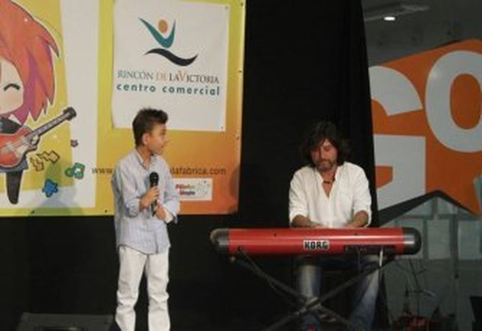 Adrián, la voz de ángel que arrasa en internet