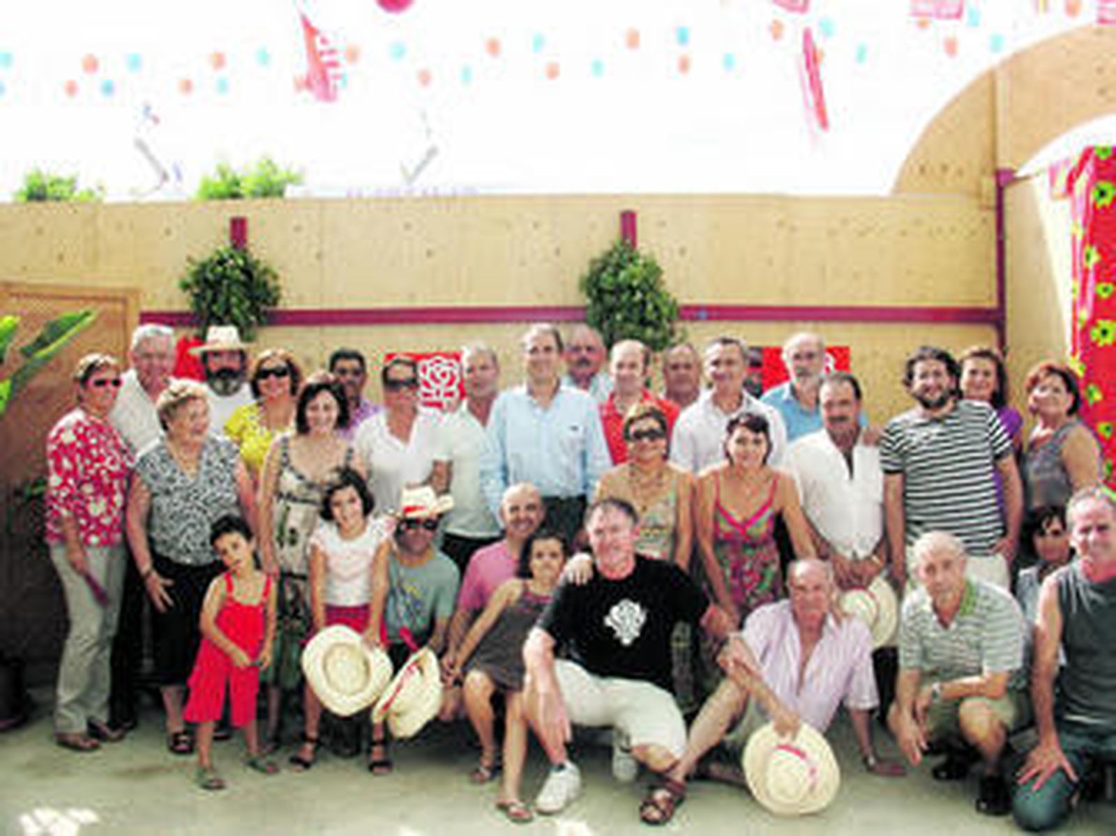 El PSOE de Adra en su caseta