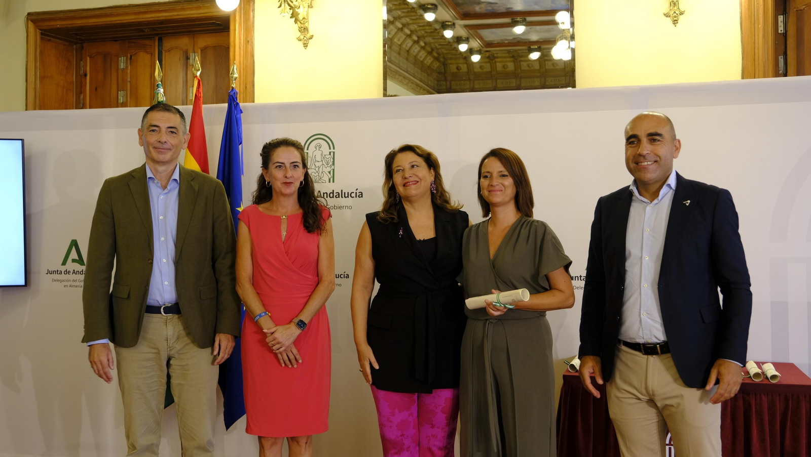 Imágenes de la entrega de ayudas de la Junta de Andalucía a diversos pueblos de Almería