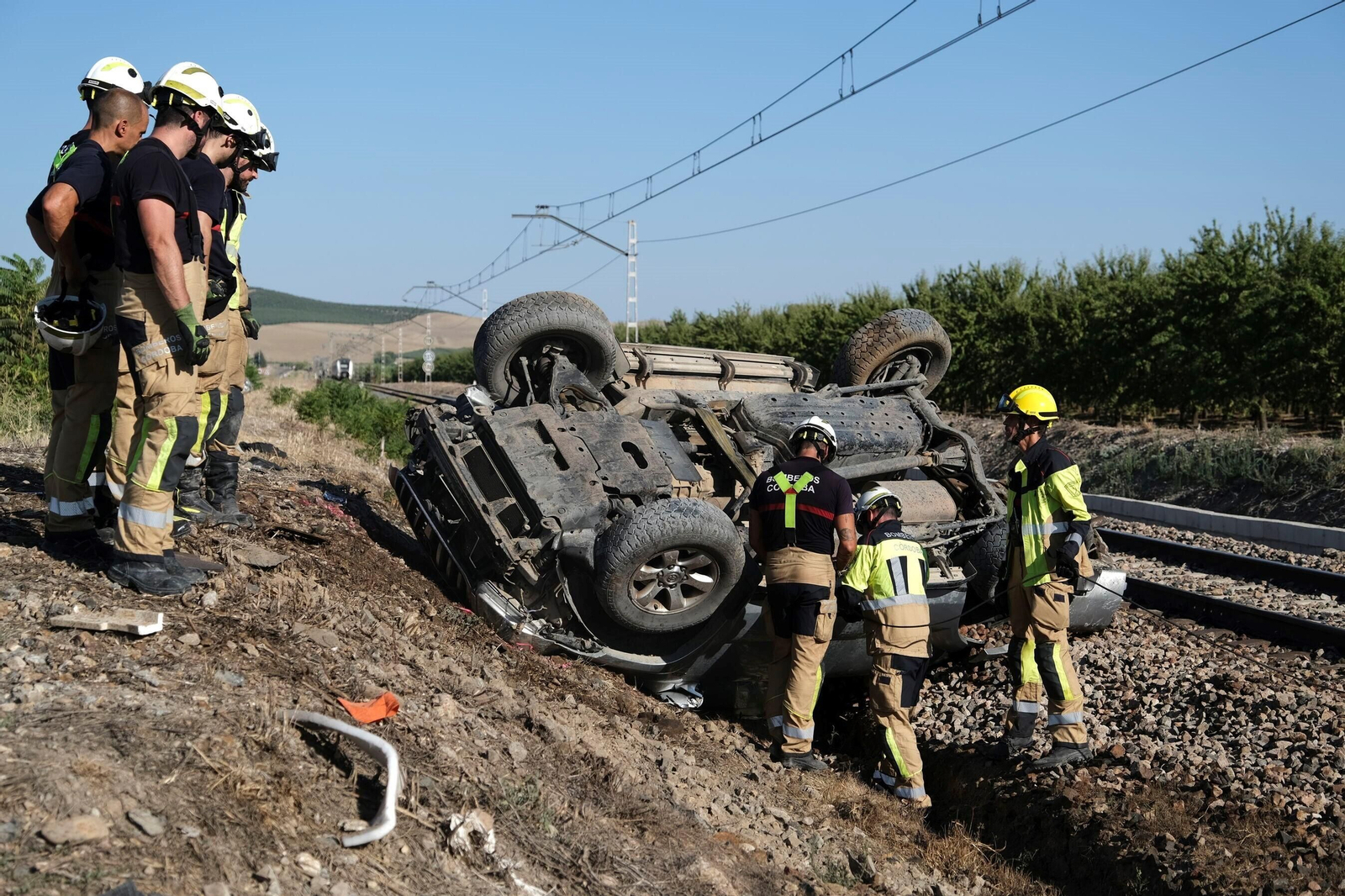 El accidente entre un tren y un coche en Alcolea, en imágenes El accidente entre un tren y un coche en Alcolea, en imágenes