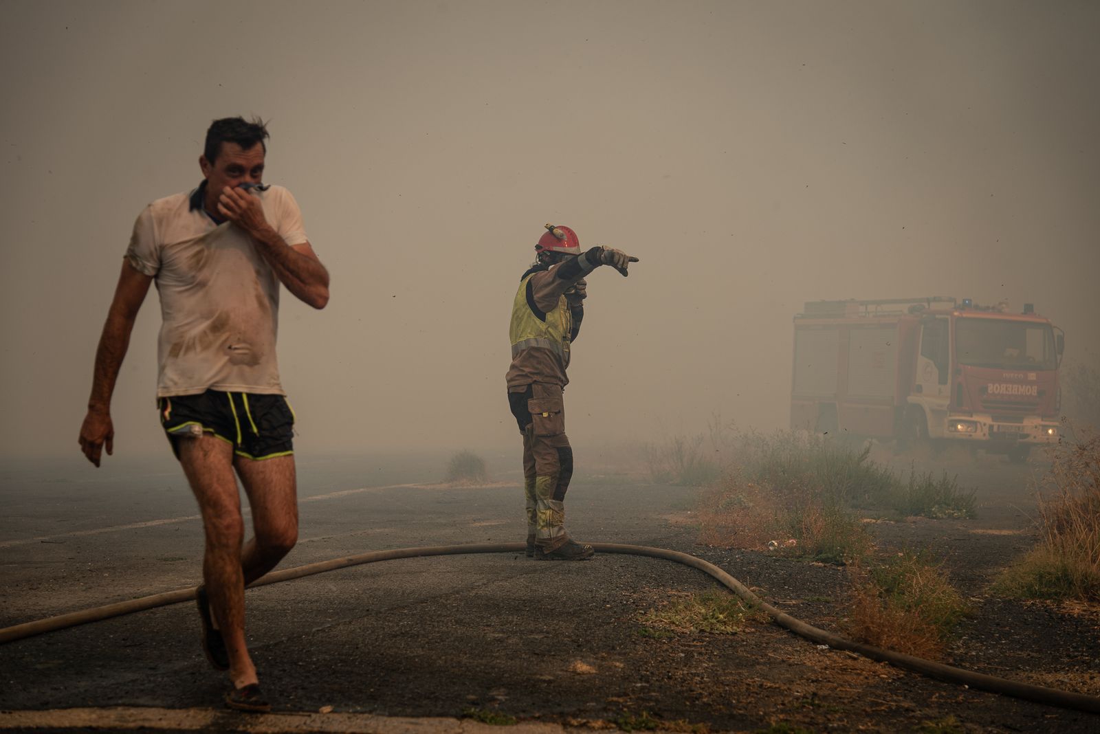 El incendio de Lucena del Puerto en imágenes