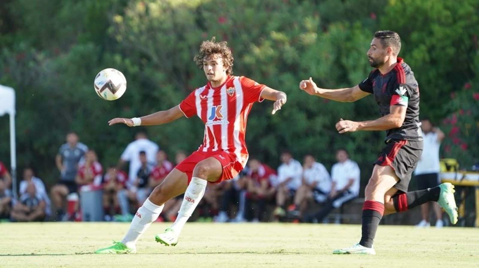 Puertas presiona a Guedes en el Granada-Almería de pretemporada