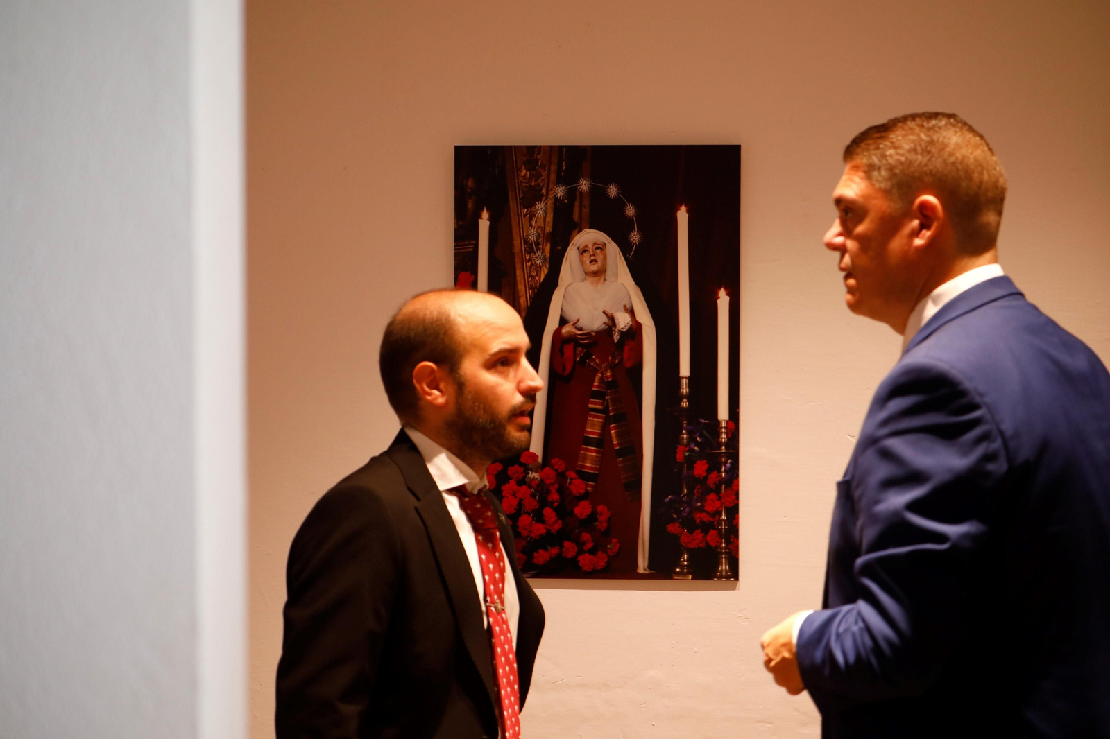 La exposición fotográfica del 50 aniversario de la Virgen de los Desamparados de Córdoba, en imágenes