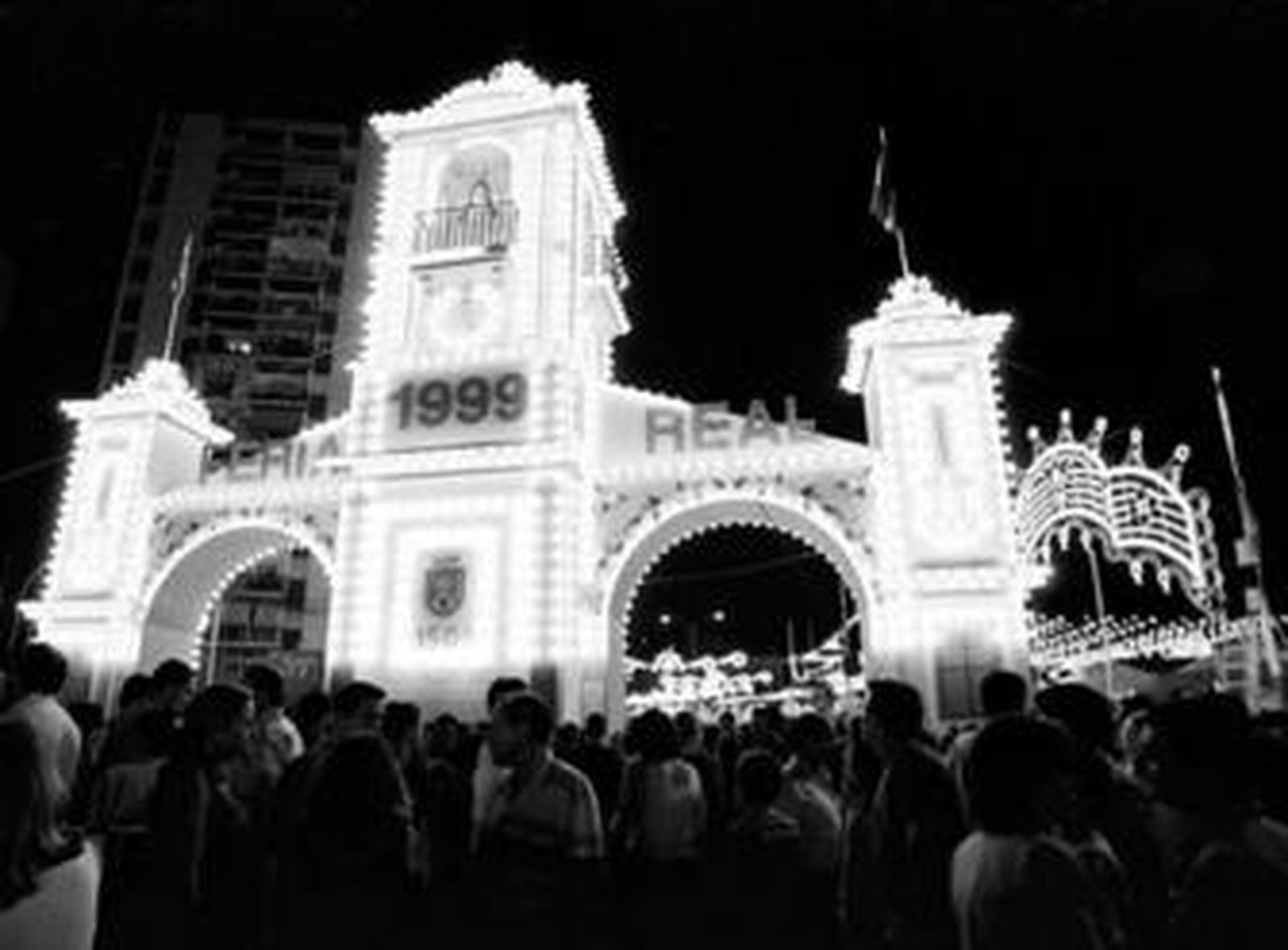 La portada de 1999, que reproducía el campanario de la iglesia de La Palma.