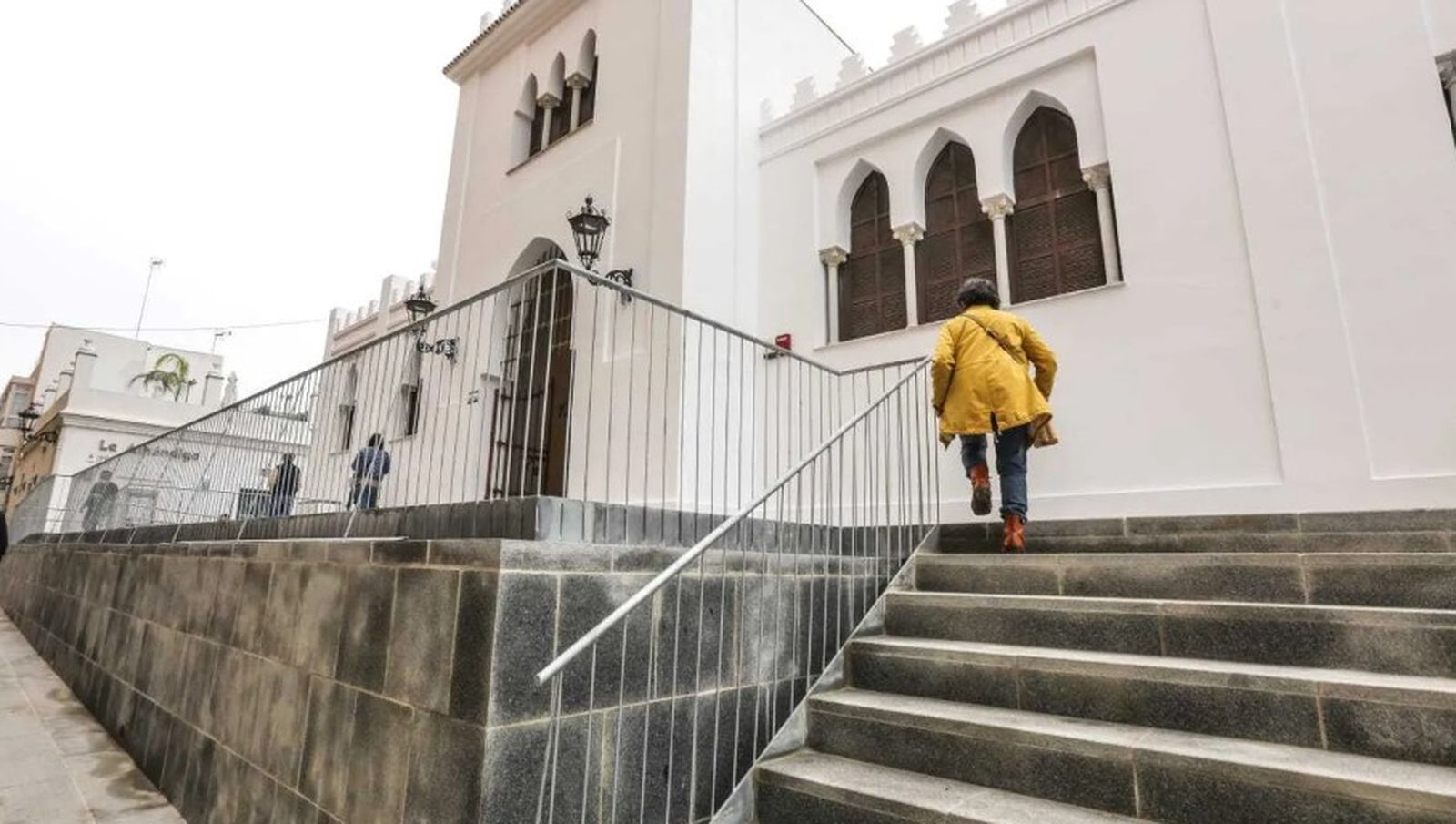 Fachada del Mercado Central de San Fernando