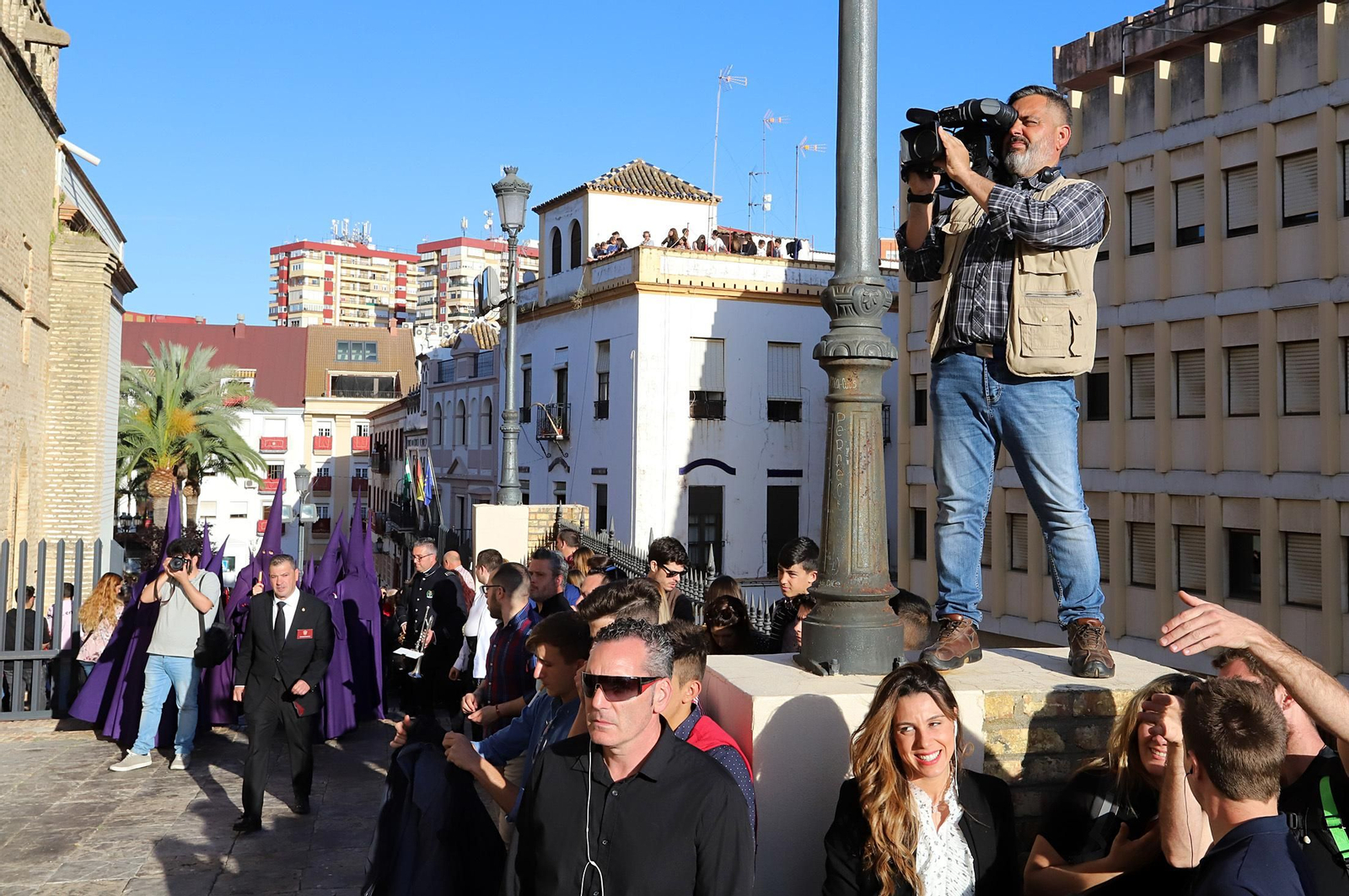 Imágenes de la procesión de Pasión en Huelva