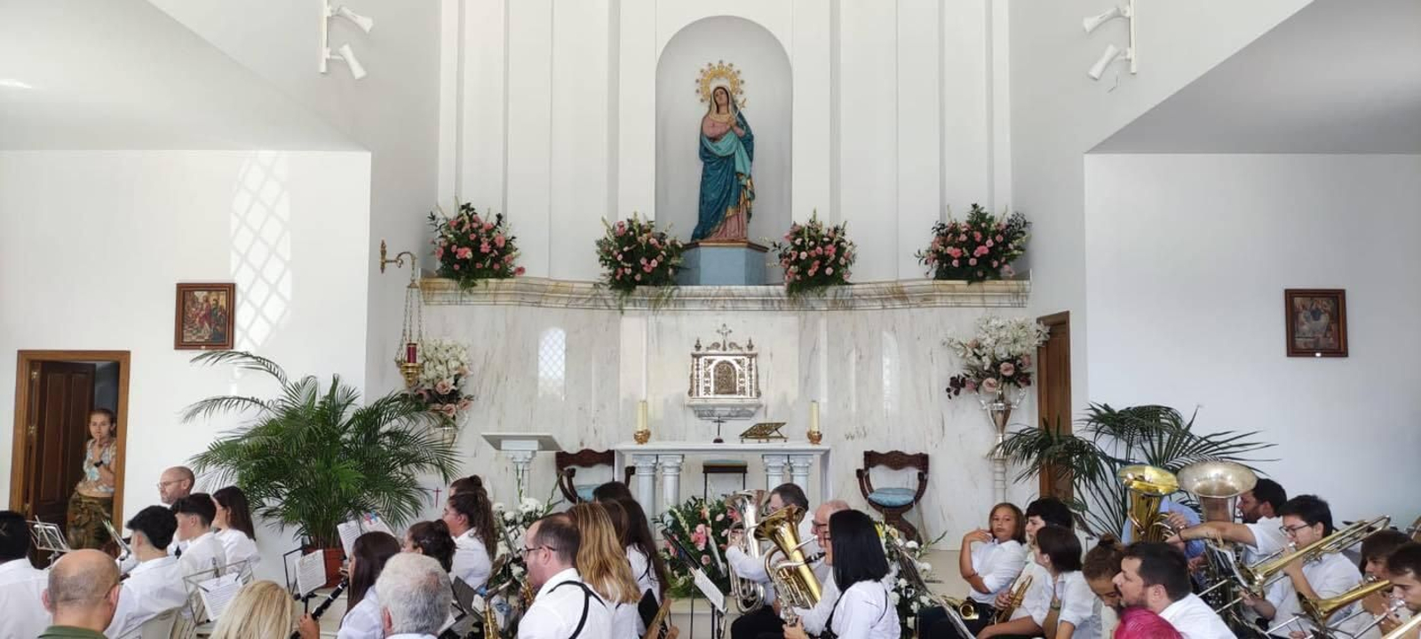 La Virgen presidió el concierto