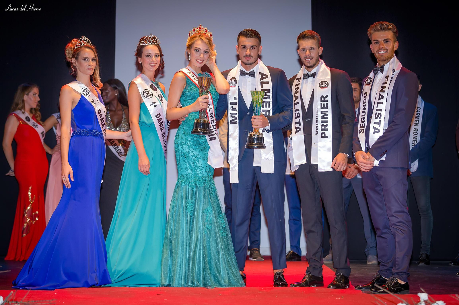 Belleza y elegancia almeriense en Mrs Internacional y Miss World