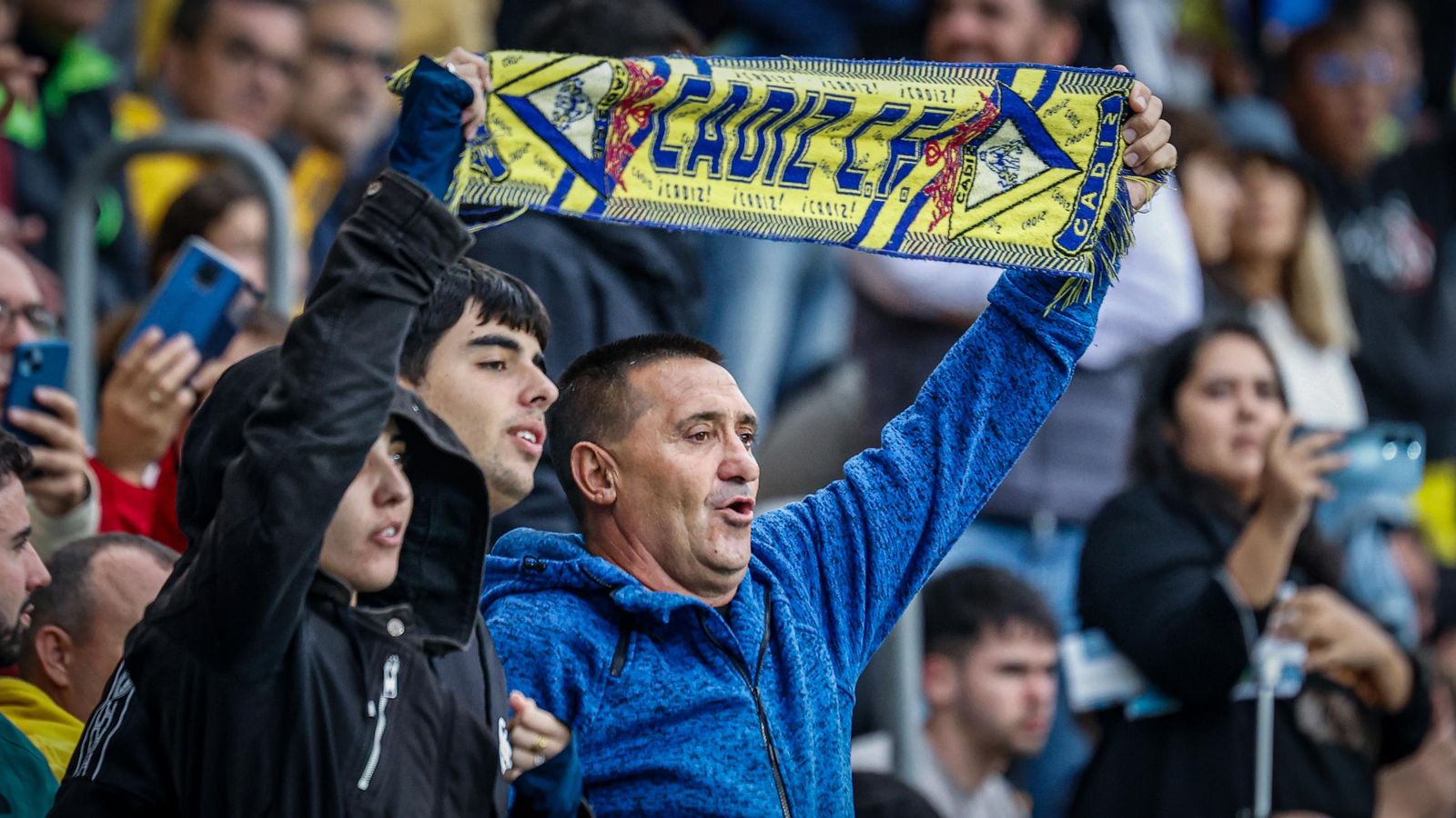 Búscate entre las imágenes del partido de futbol Cádiz CF - Málaga CF