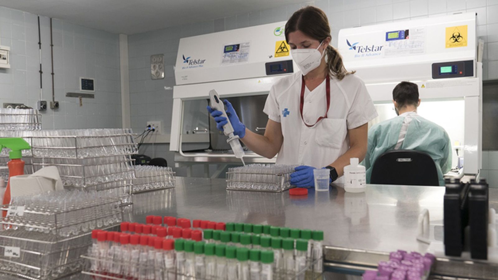 Laboratorio de análisis PC en el Hospital Universitario de Bellvitge (Barcelona).