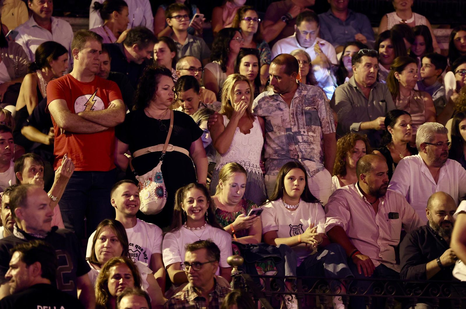 Búscate en el concierto de Hombres G