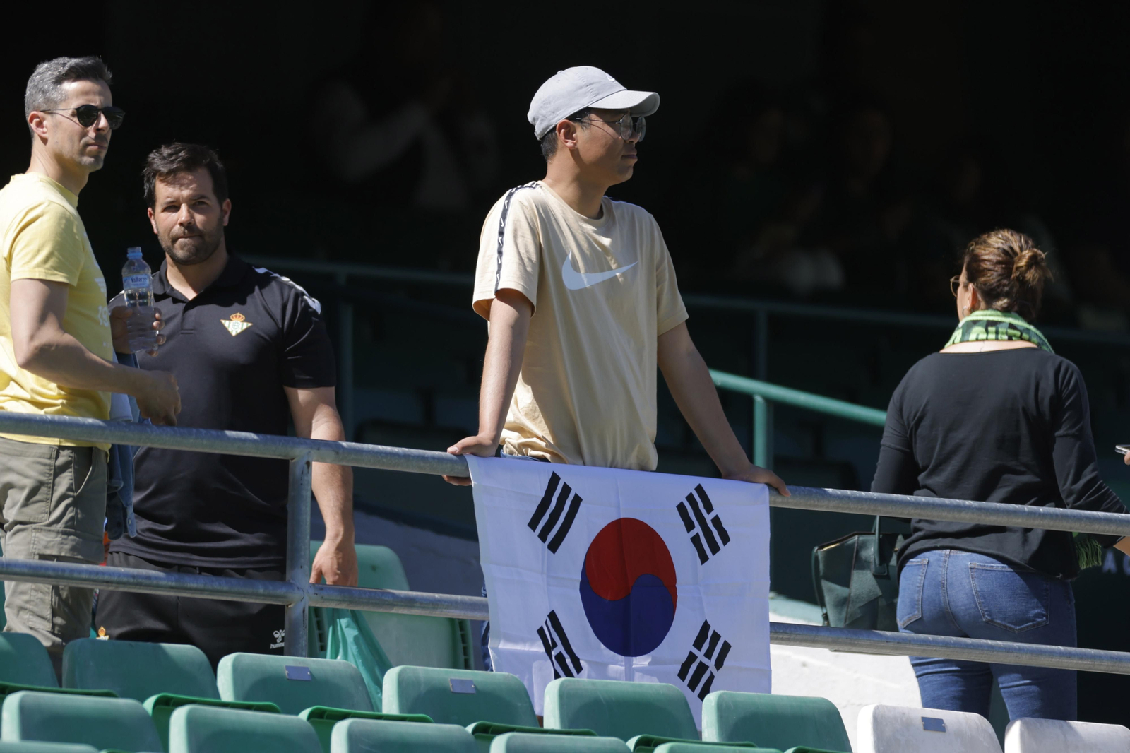 Búscate en las fotos del Betis-Mallorca