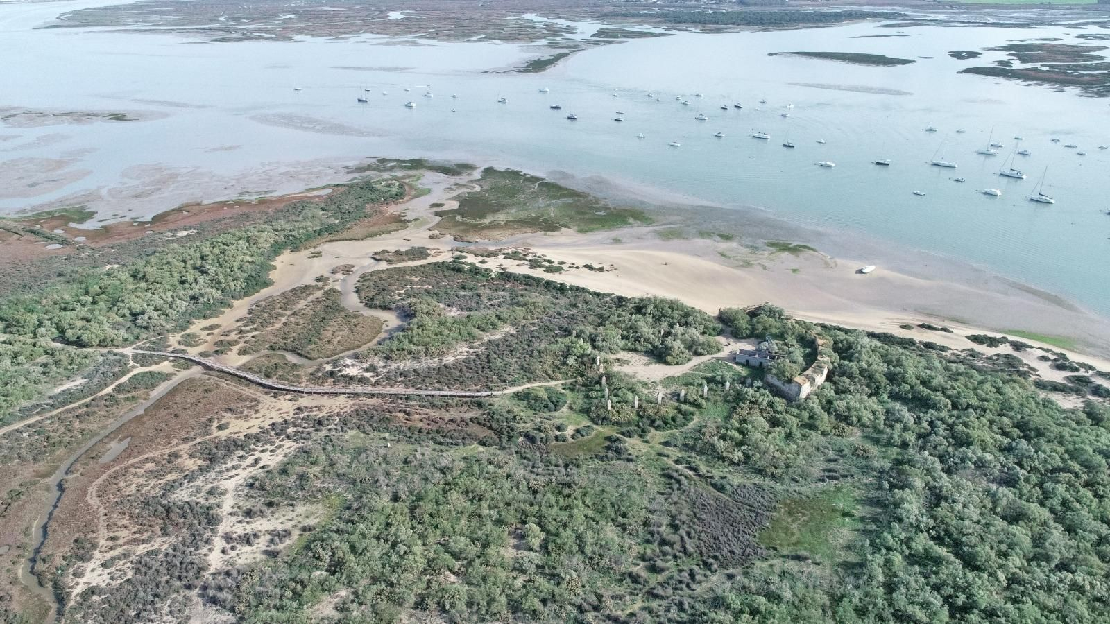 Una de las rutas guiadas será por el sendero de la Punta el Boquerón