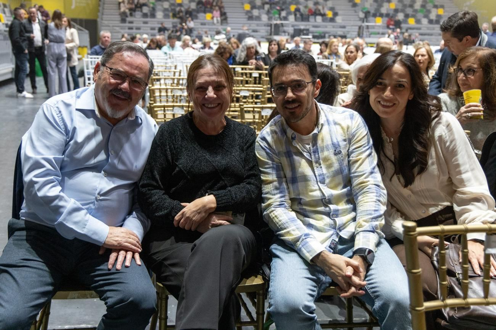 Así se disfruta en Jaén del concierto de Raphael, "Raphaelísimo"