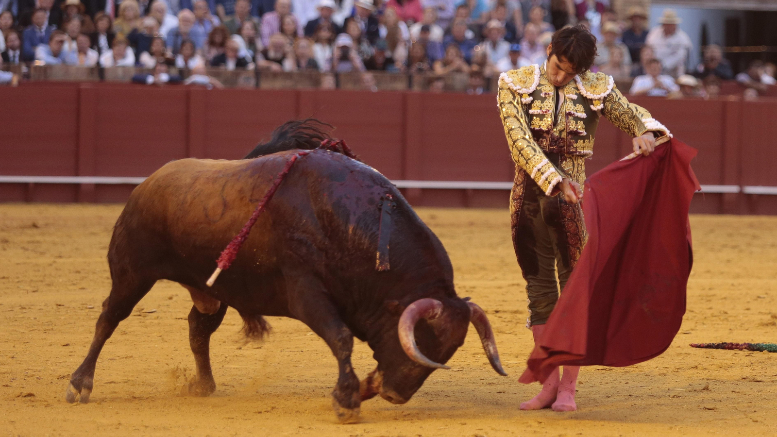 Las imágenes de la corrida mixta en la Maestranza