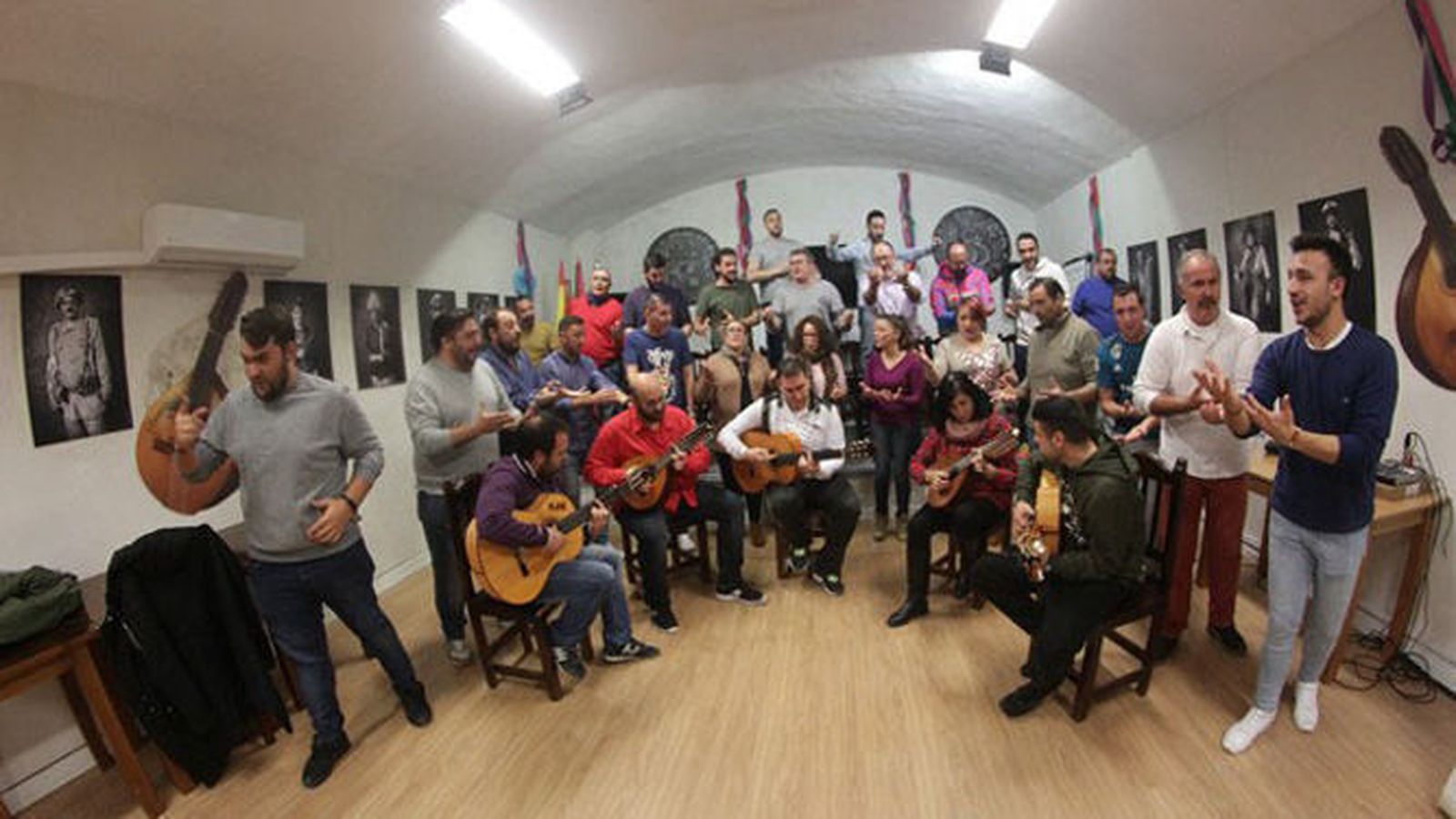 El Carapapa es chirigotero