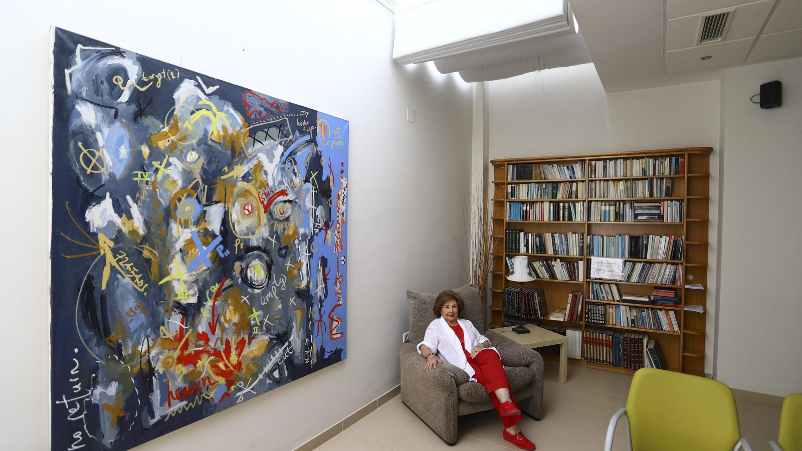 Ana Márquez en uno de los rincones del residencial.