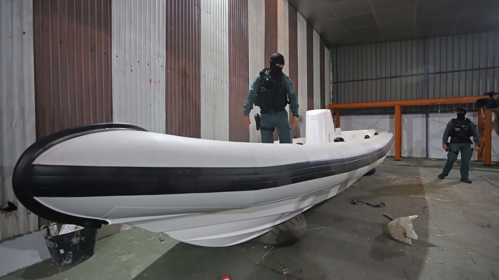 Fotos de los registros de la Guardia Civil en El Cobre