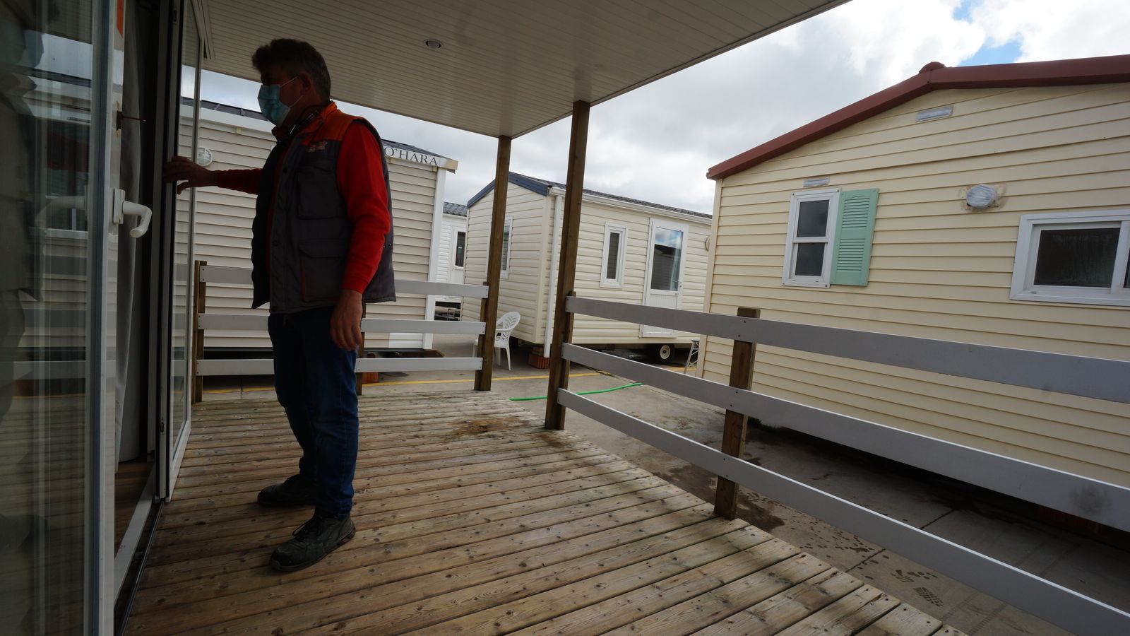 Una 'mobil home' con porche.