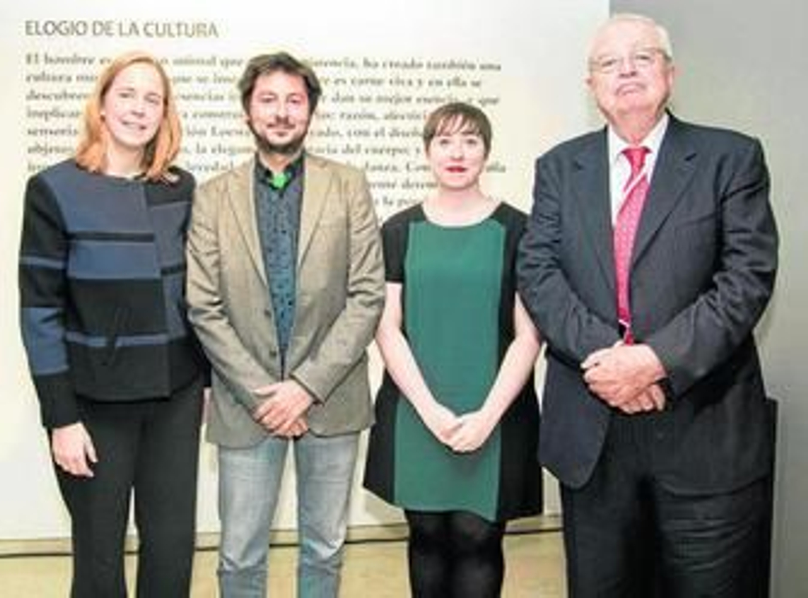 Antonio Lucas y Elena Medel, ayer en Madrid flanqueados por Sheila Loewe y Enrique Loewe.
