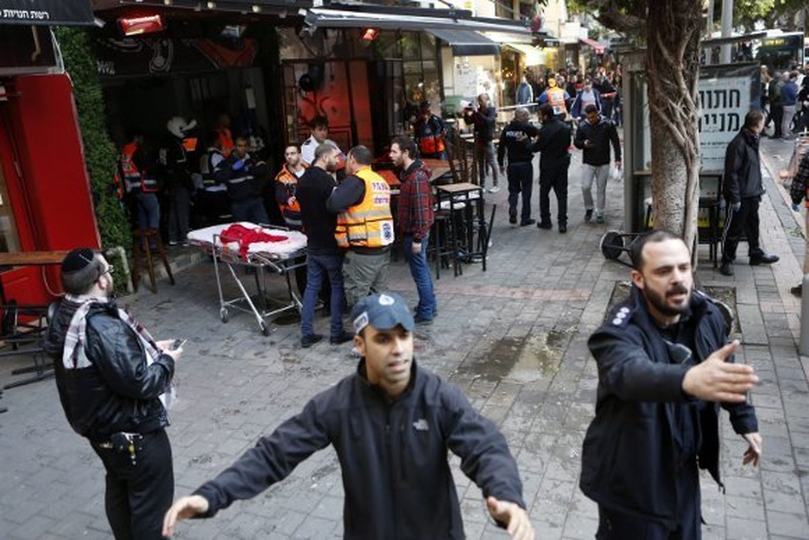 Dos muertos en un tiroteo en un pub de Tel Aviv