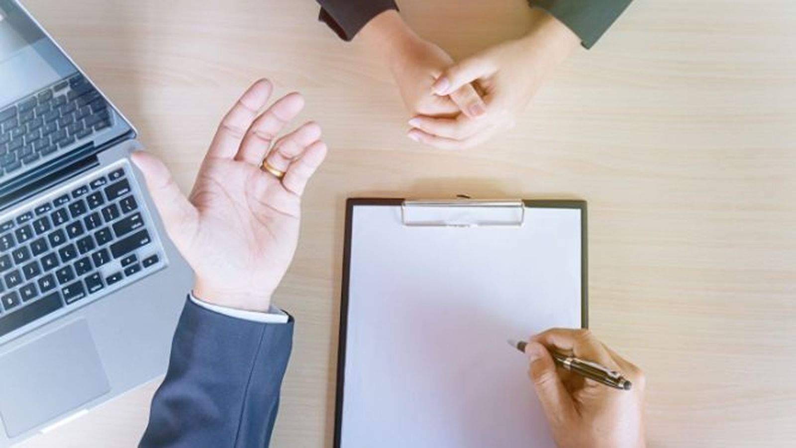 El Ayuntamiento de Sevilla 116 plazas de empleo público: puestos de trabajo, requisitos y cómo optar a ellos