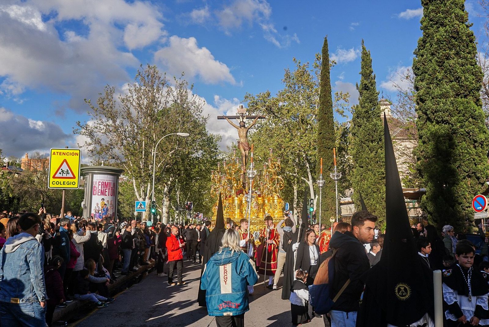 Escolapios realiza su estación de penitencia en Granada
