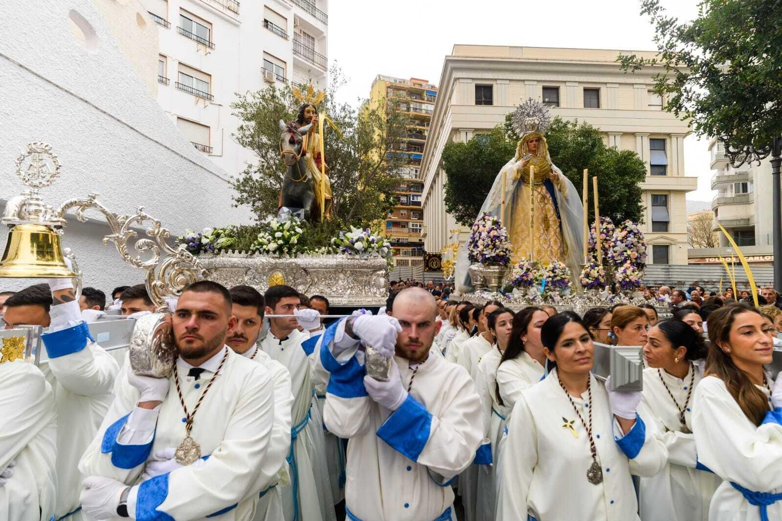 Los Sagrados Titulares procesionaron por Torremolinos.