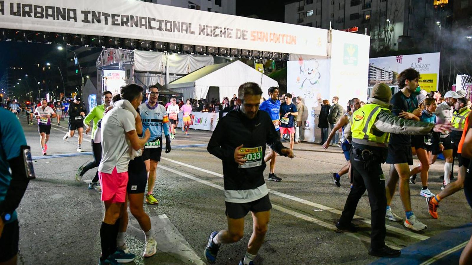 En imágenes: búscate en tu llegada a meta de la Carrera de San Antón 2025 (3)