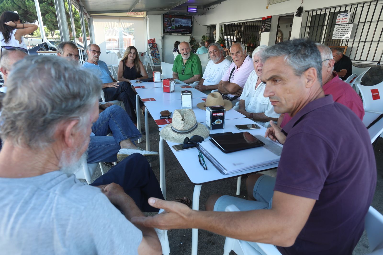 Miembros de la junta directiva de la Federación del Extrarradio, en una imagen de archivo.