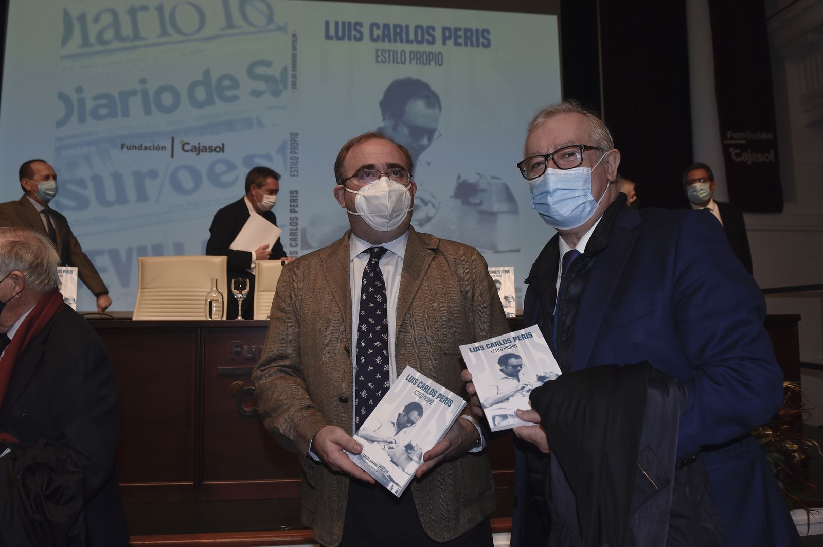 La presentación del libro de Carlos Navarro, sobre Luis Carlos Peris en imágenes