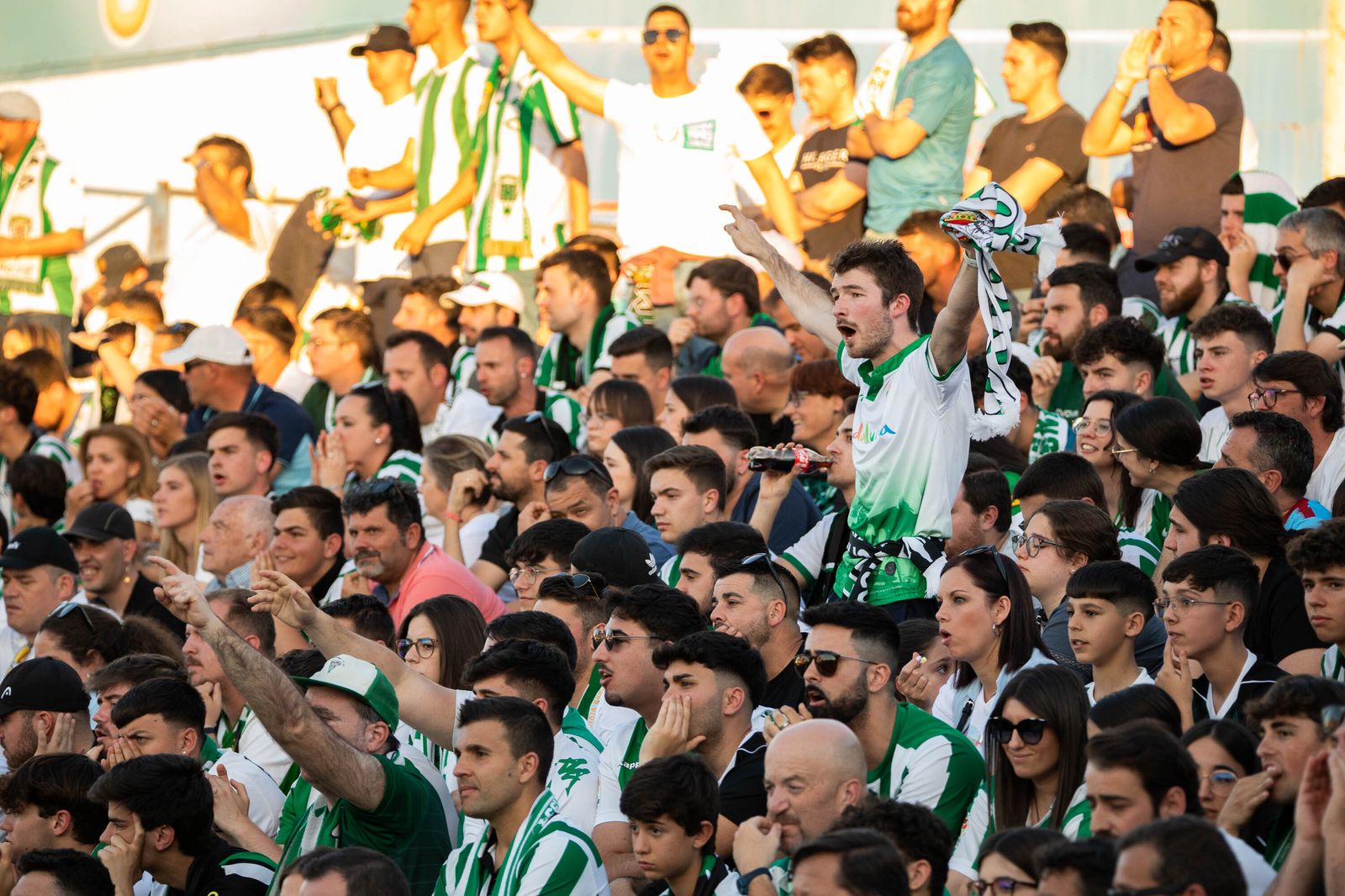 Las imágenes de la afición del Córdoba CF en Linares