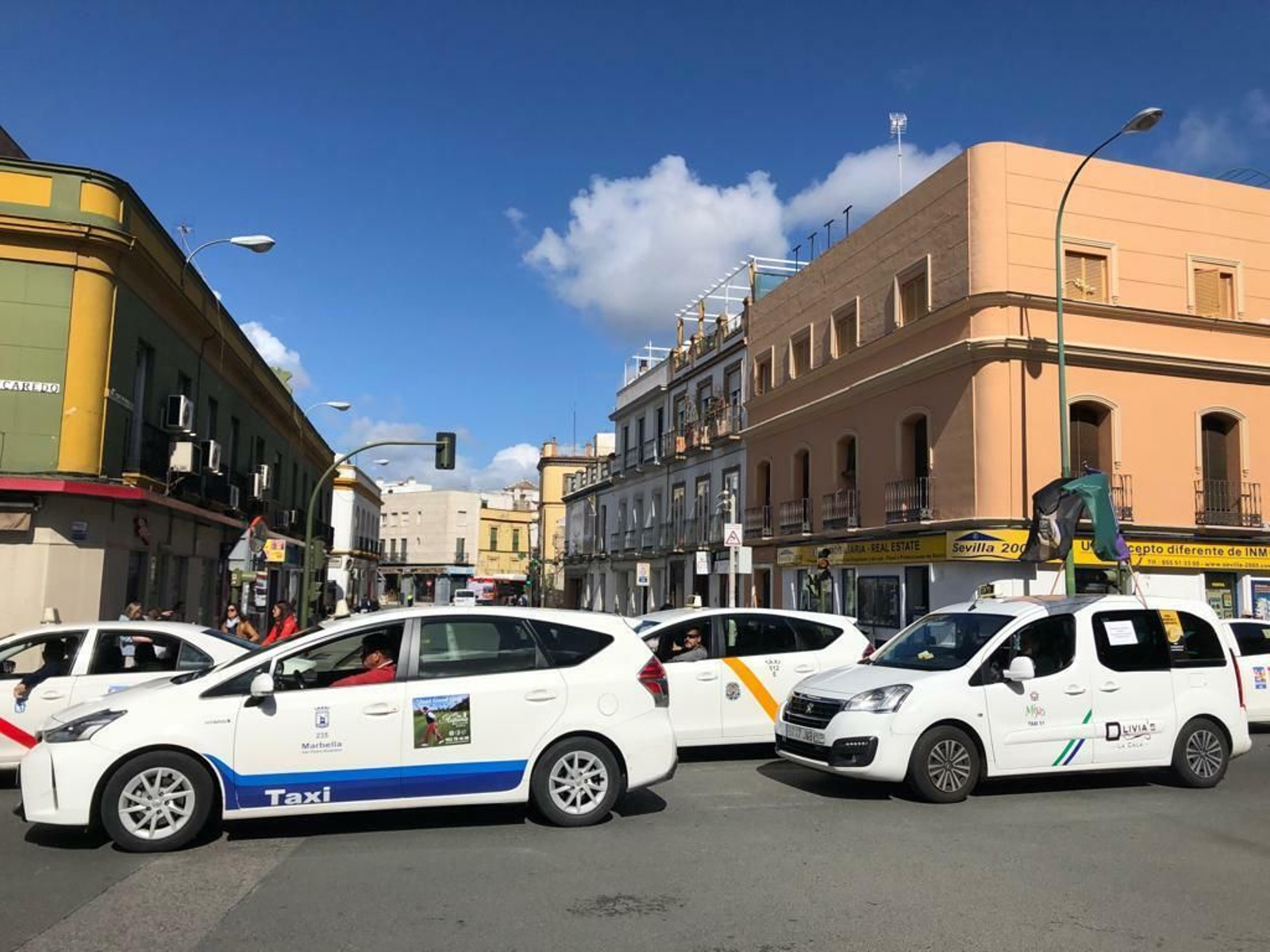 Los taxistas colapsan Sevilla