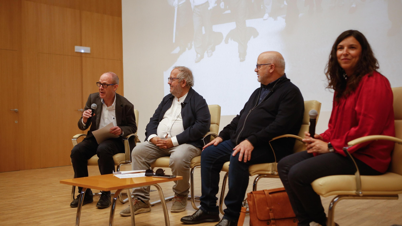 Fotos de la exposición y conferencia sobre el movimiento obrero en el Campo de Gibraltar