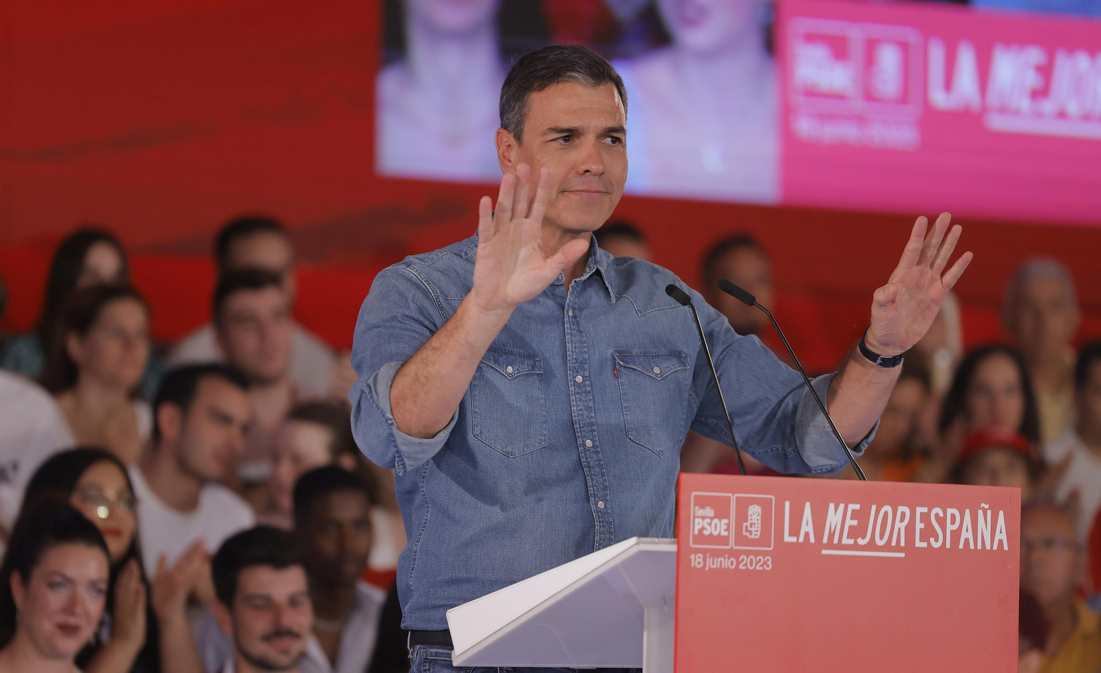 Las imágenes del mitin de Pedro Sánchez en Dos hermanas