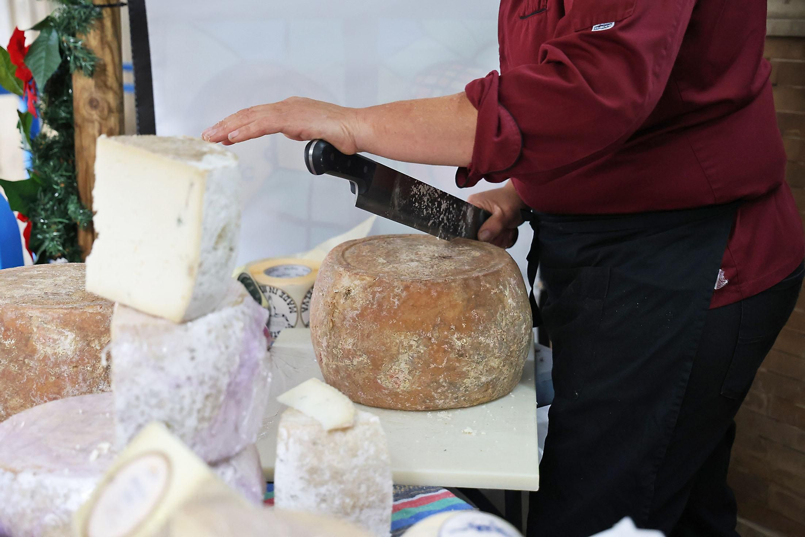 Muestra de aceites y quesos en la Diputación de Huelva (22)