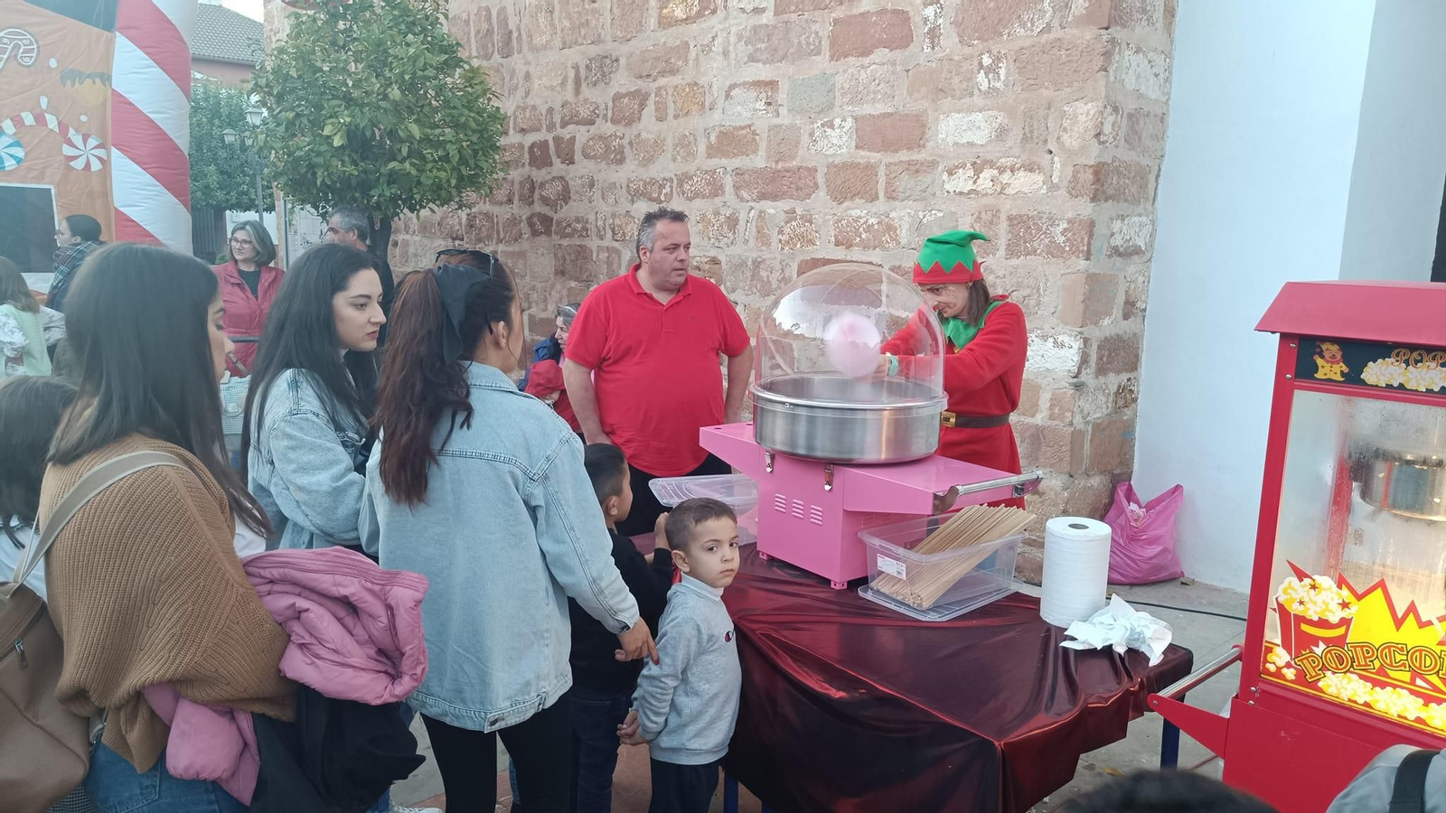 El mágico poblado navideño de Villa del Río, en imágenes
